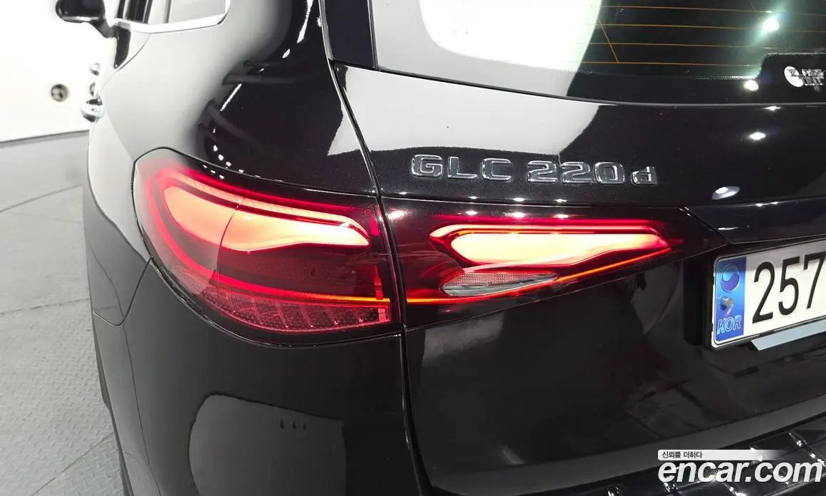Mercedes-Benz GLC-Class 2023 2.0 автомат (гидро), фото 9