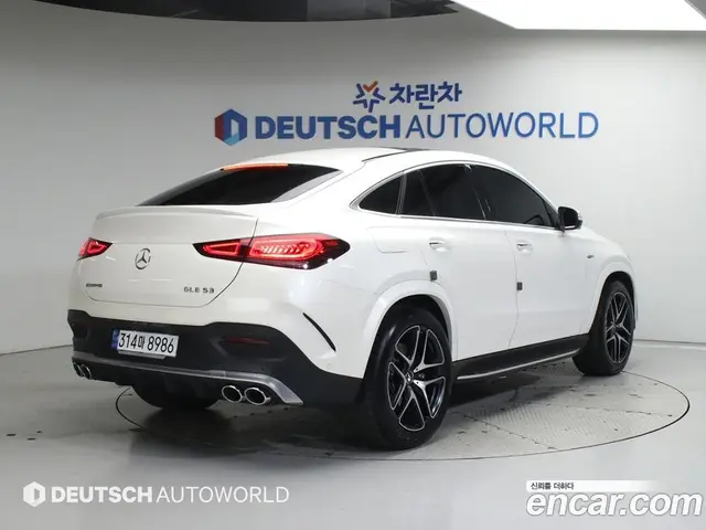 Mercedes-Benz GLE-Class 2023 3.0 автомат (гидро), миниатюра 2