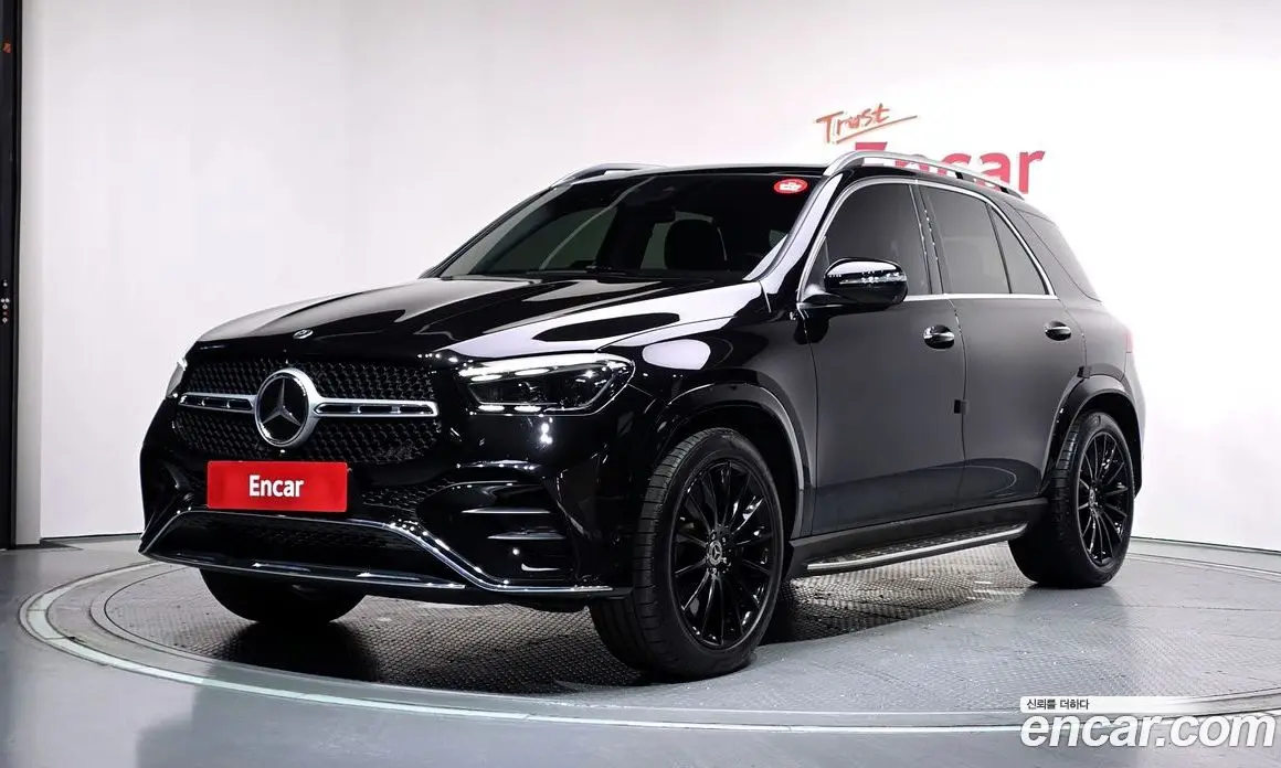 Mercedes-Benz GLE-Class 2024 3.0 автомат (гидро), фото 1 Mercedes-Benz GLE-Class 2024 3.0 автомат (гидро), фото 1