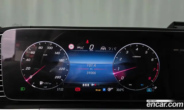 Mercedes-Benz GLE-Class 2025 3.0 автомат (гидро), миниатюра 11 Mercedes-Benz GLE-Class 2025 3.0 автомат (гидро), миниатюра 11