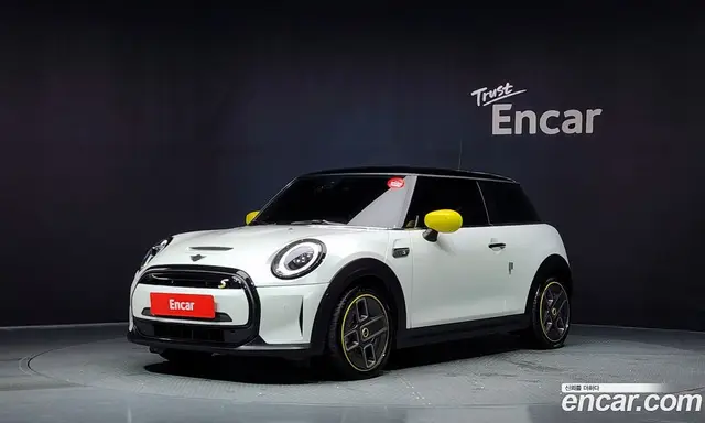 Mini Cooper 2023 автомат (гидро), миниатюра 1