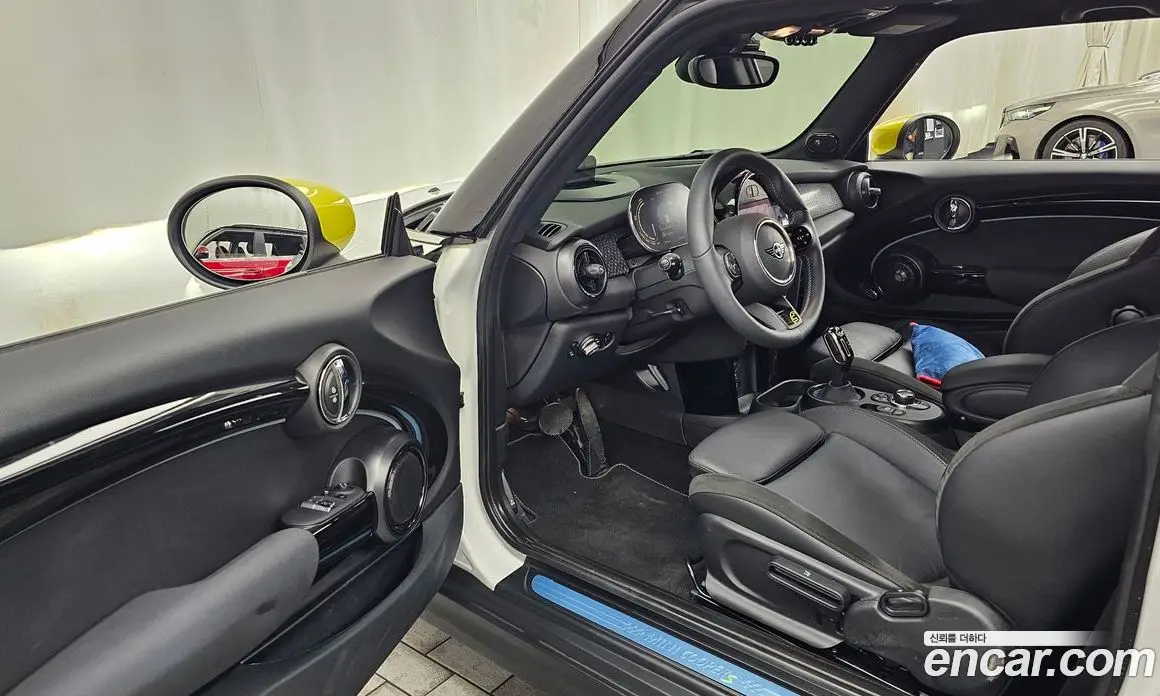 Mini Cooper 2023 автомат (гидро), фото 13
