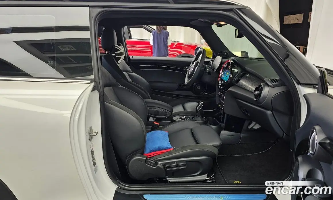 Mini Cooper 2023 автомат (гидро), фото 17