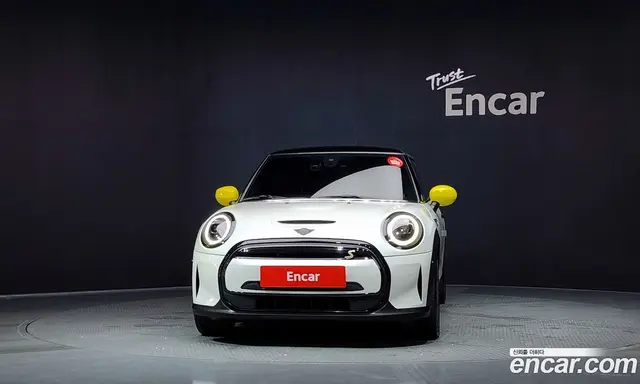 Mini Cooper 2023 автомат (гидро), миниатюра 3