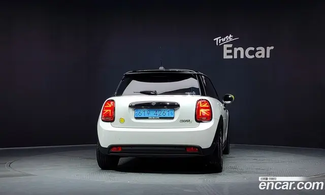 Mini Cooper 2023 автомат (гидро), миниатюра 4