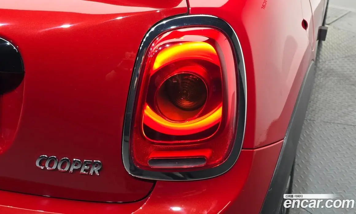 Mini Cooper Convertible 2017 1.5 автомат (гидро), фото 9