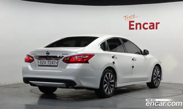 Nissan Altima 2017 2.5 автомат (гидро), миниатюра 2