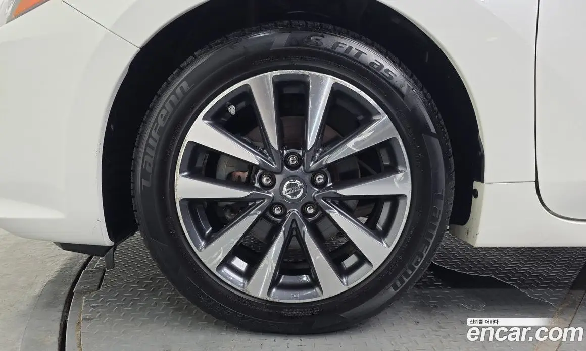 Nissan Altima 2017 2.5 автомат (гидро), фото 5