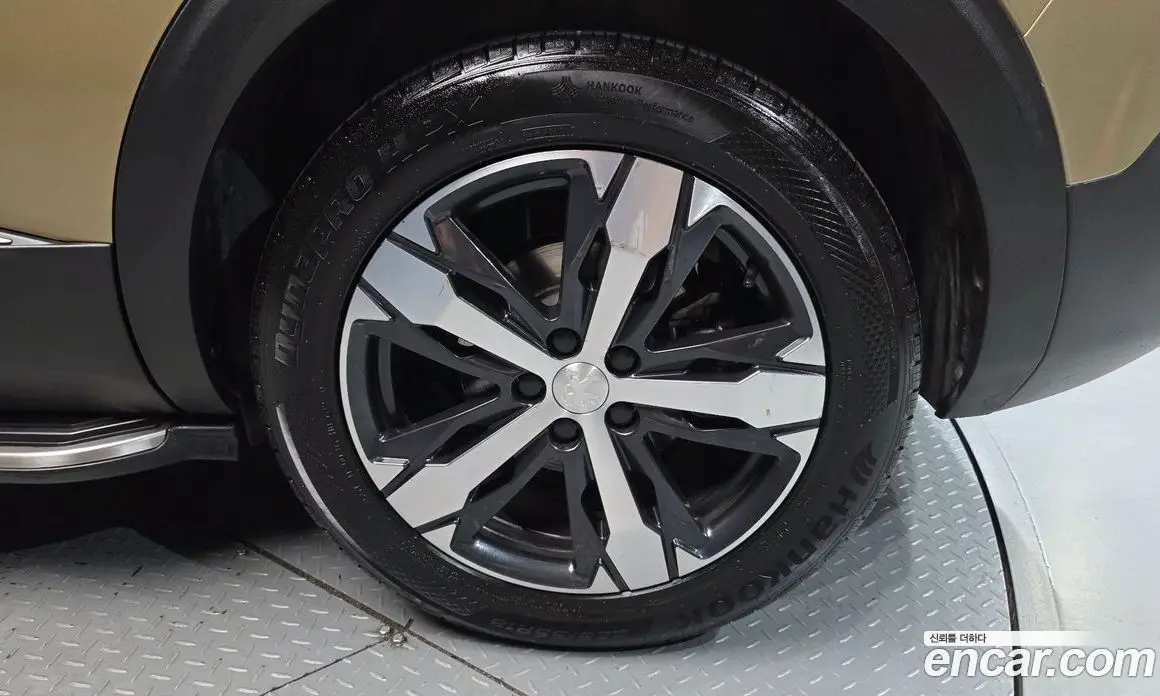 Peugeot 5008 2018 1.6 автомат (гидро), фото 5 Peugeot 5008 2018 1.6 автомат (гидро), фото 5
