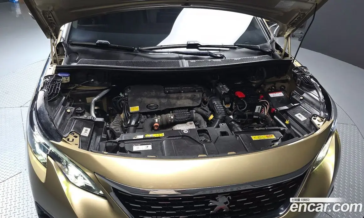 Peugeot 5008 2018 1.6 автомат (гидро), фото 6 Peugeot 5008 2018 1.6 автомат (гидро), фото 6
