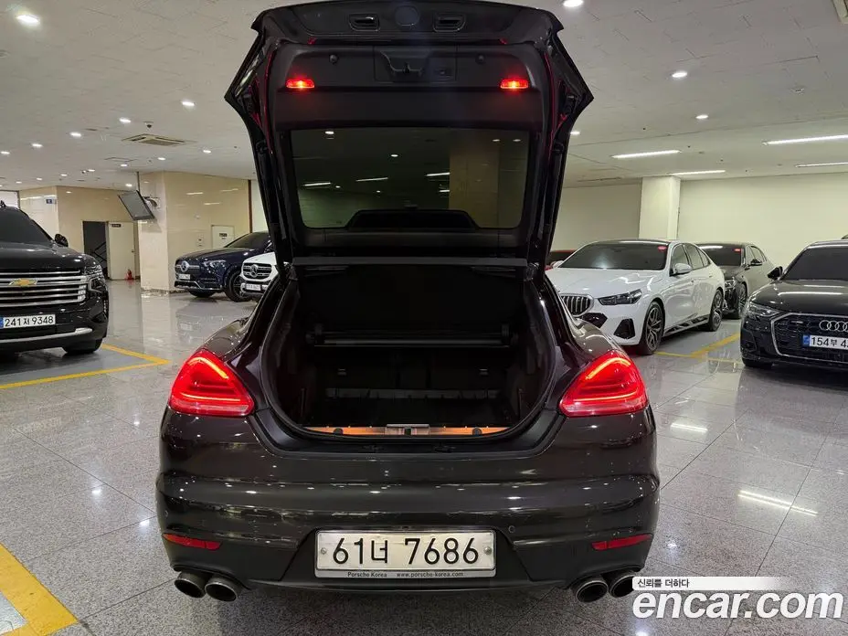 Porsche Panamera 2014 3.0 автомат (гидро), фото 18 Porsche Panamera 2014 3.0 автомат (гидро), фото 18