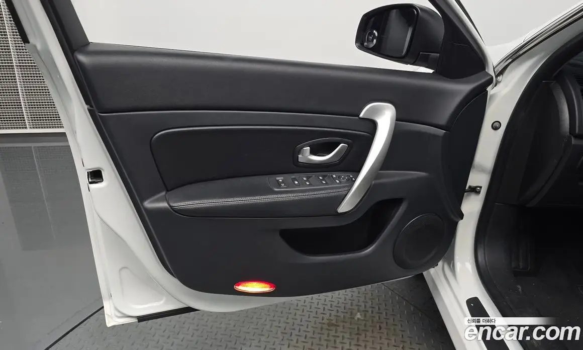Renault (Samsung) SM5 2018 2.0 автомат (гидро), фото 13 Renault (Samsung) SM5 2018 2.0 автомат (гидро), фото 13