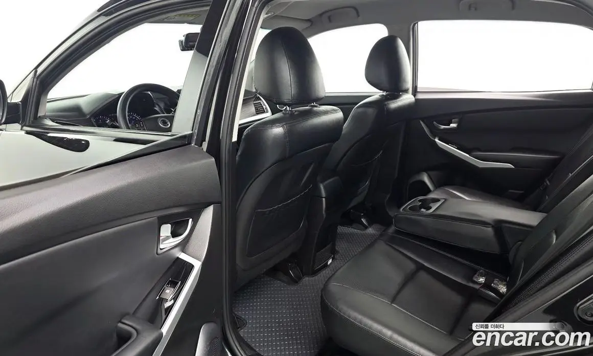 SsangYong Korando 2015 2.0 автомат (гидро), фото 17 SsangYong Korando 2015 2.0 автомат (гидро), фото 17