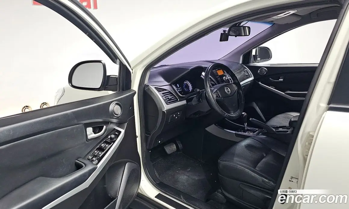 SsangYong Korando 2015 2.2 автомат (гидро), фото 13 SsangYong Korando 2015 2.2 автомат (гидро), фото 13