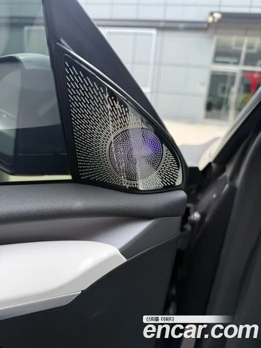 Tesla Model Y 2023 автомат (гидро), миниатюра 12