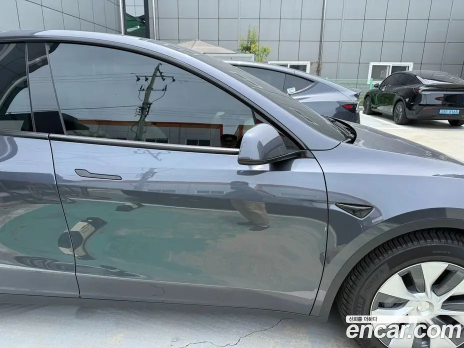 Tesla Model Y 2023 автомат (гидро), фото 4