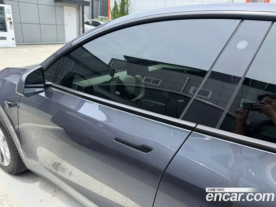 Tesla Model Y 2023 автомат (гидро), фото 10