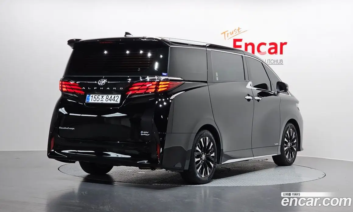 Toyota Alphard 2025 2.5 автомат (гидро), фото 2 Toyota Alphard 2025 2.5 автомат (гидро), фото 2