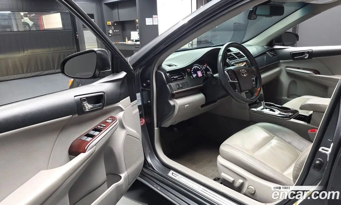 Toyota Camry 2012 2.5 автомат (гидро), фото 10 Toyota Camry 2012 2.5 автомат (гидро), фото 10