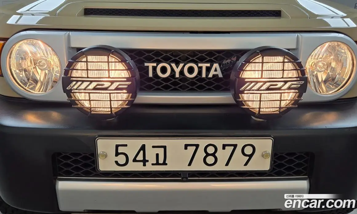 Toyota FJ Cruiser 2014 4.0 автомат (гидро), фото 13 Toyota FJ Cruiser 2014 4.0 автомат (гидро), фото 13