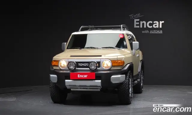 Toyota FJ Cruiser 2014 4.0 автомат (гидро), миниатюра 3 Toyota FJ Cruiser 2014 4.0 автомат (гидро), миниатюра 3