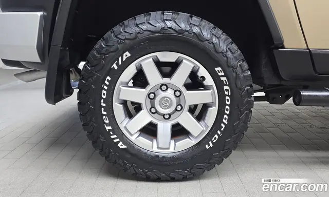 Toyota FJ Cruiser 2014 4.0 автомат (гидро), миниатюра 5 Toyota FJ Cruiser 2014 4.0 автомат (гидро), миниатюра 5