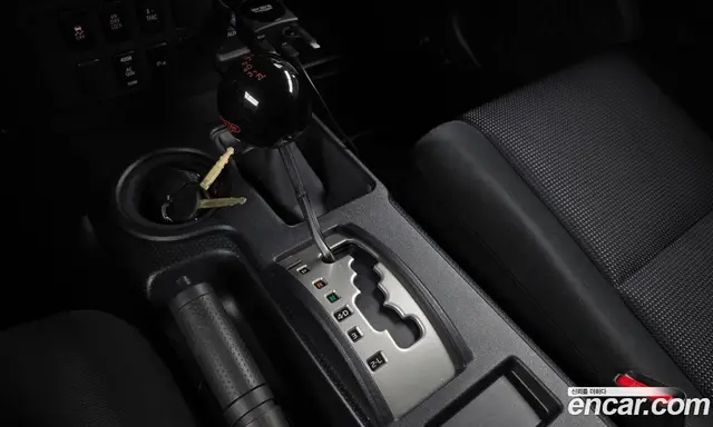 Toyota FJ Cruiser 2014 4.0 автомат (гидро), миниатюра 9 Toyota FJ Cruiser 2014 4.0 автомат (гидро), миниатюра 9