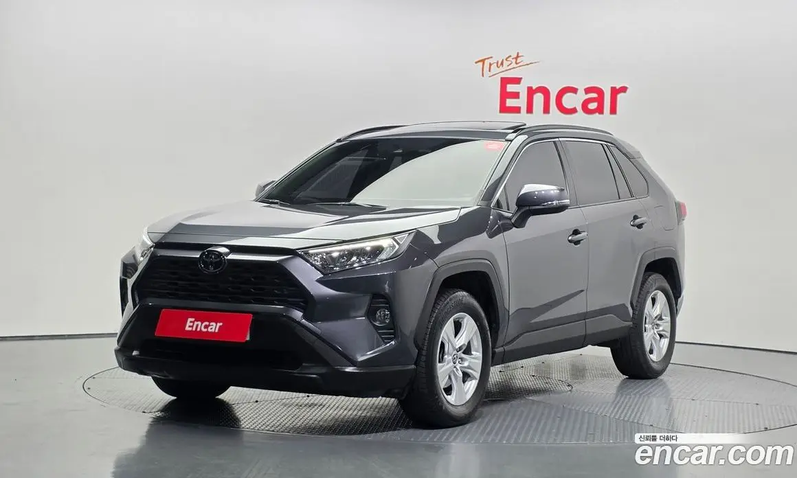 Toyota RAV4 2019 2.5 автомат (гидро), фото 1 Toyota RAV4 2019 2.5 автомат (гидро), фото 1