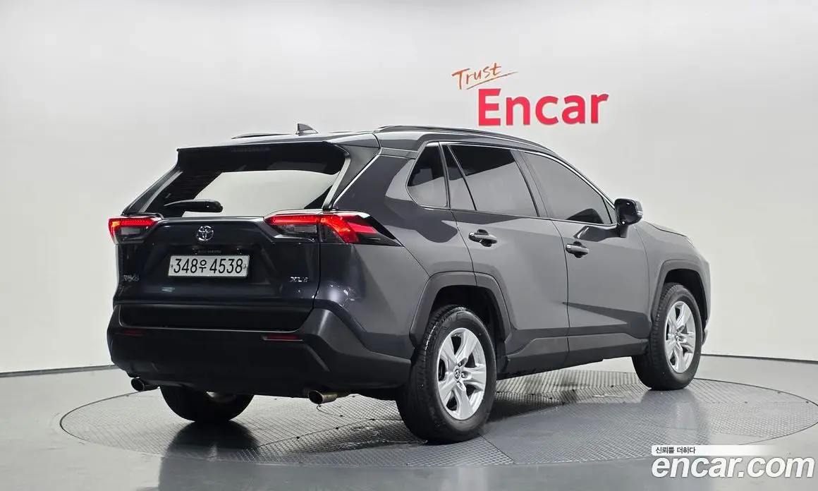 Toyota RAV4 2019 2.5 автомат (гидро), фото 2 Toyota RAV4 2019 2.5 автомат (гидро), фото 2