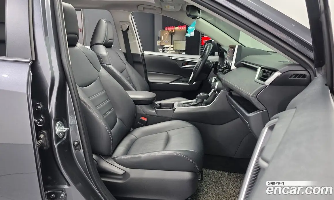 Toyota RAV4 2019 2.5 автомат (гидро), фото 11 Toyota RAV4 2019 2.5 автомат (гидро), фото 11