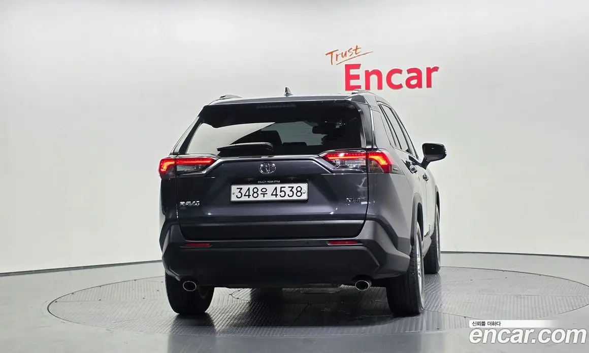 Toyota RAV4 2019 2.5 автомат (гидро), фото 4 Toyota RAV4 2019 2.5 автомат (гидро), фото 4