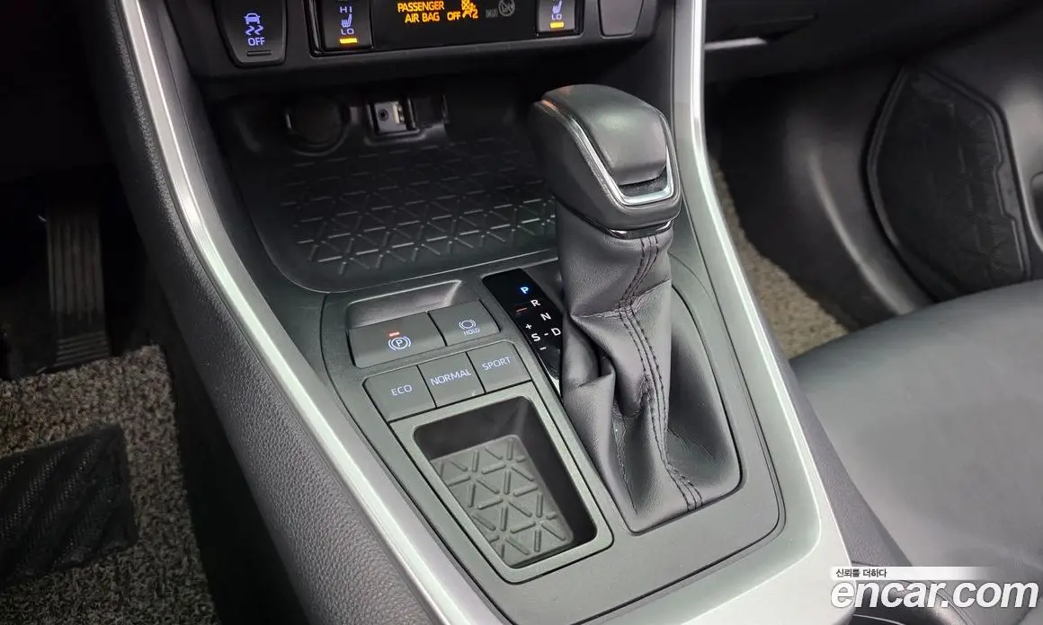 Toyota RAV4 2019 2.5 автомат (гидро), фото 9 Toyota RAV4 2019 2.5 автомат (гидро), фото 9
