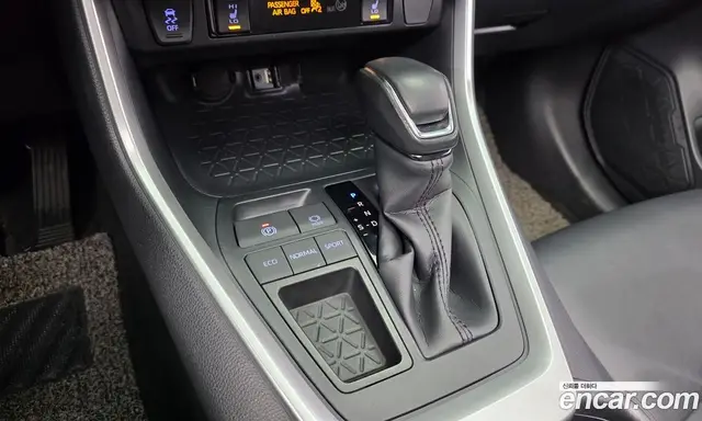 Toyota RAV4 2019 2.5 автомат (гидро), миниатюра 9 Toyota RAV4 2019 2.5 автомат (гидро), миниатюра 9