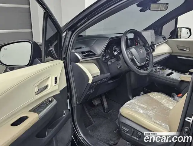 Toyota Sienna 2021 2.5 автомат (гидро), миниатюра 11