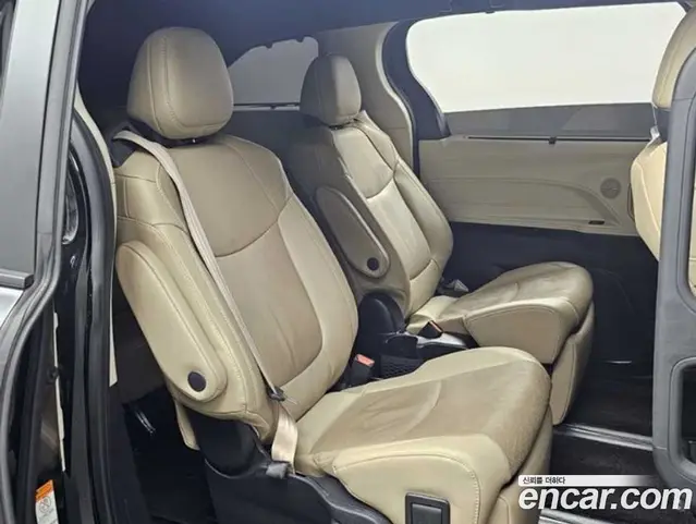 Toyota Sienna 2021 2.5 автомат (гидро), миниатюра 12