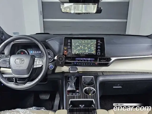 Toyota Sienna 2021 2.5 автомат (гидро), миниатюра 7