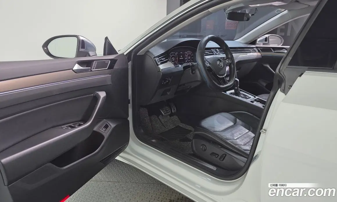 Volkswagen Arteon 2019 2.0 автомат (гидро), фото 13 Volkswagen Arteon 2019 2.0 автомат (гидро), фото 13