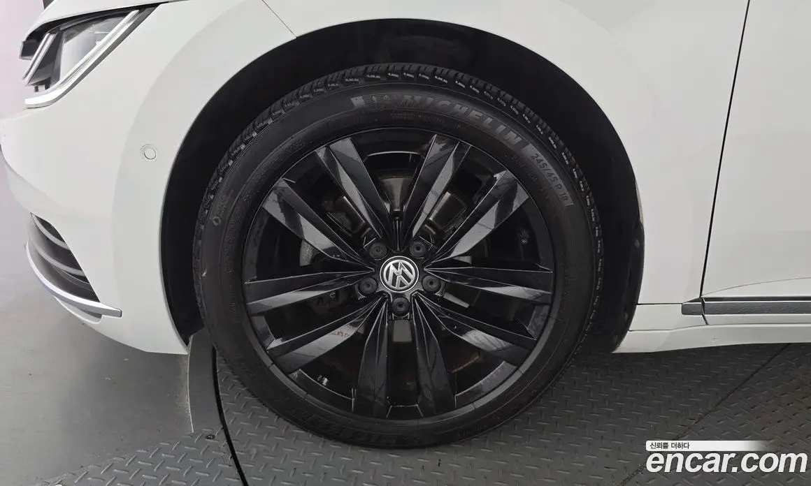 Volkswagen Arteon 2019 2.0 автомат (гидро), фото 5 Volkswagen Arteon 2019 2.0 автомат (гидро), фото 5