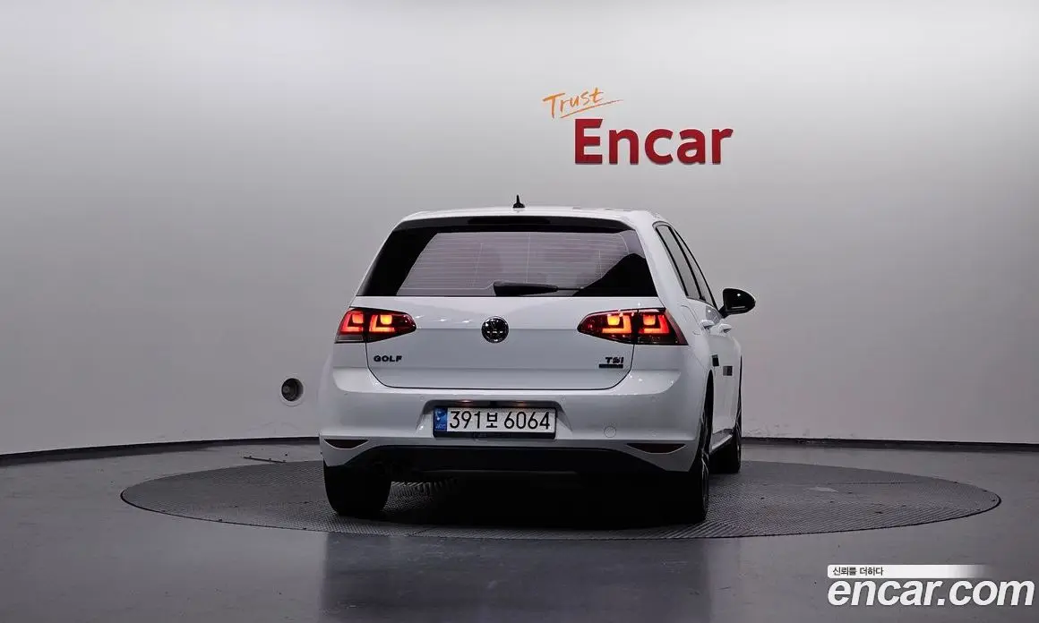 Volkswagen Golf 2014 1.4 автомат (гидро), фото 4 Volkswagen Golf 2014 1.4 автомат (гидро), фото 4