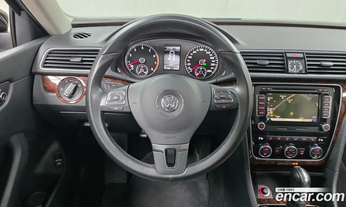 Volkswagen Passat 2013 2.5 автомат (гидро), фото 14 Volkswagen Passat 2013 2.5 автомат (гидро), фото 14