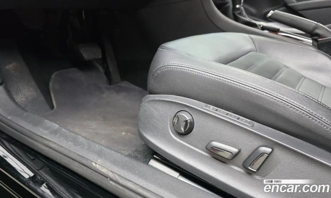 Volkswagen Passat 2013 2.5 автомат (гидро), фото 16 Volkswagen Passat 2013 2.5 автомат (гидро), фото 16