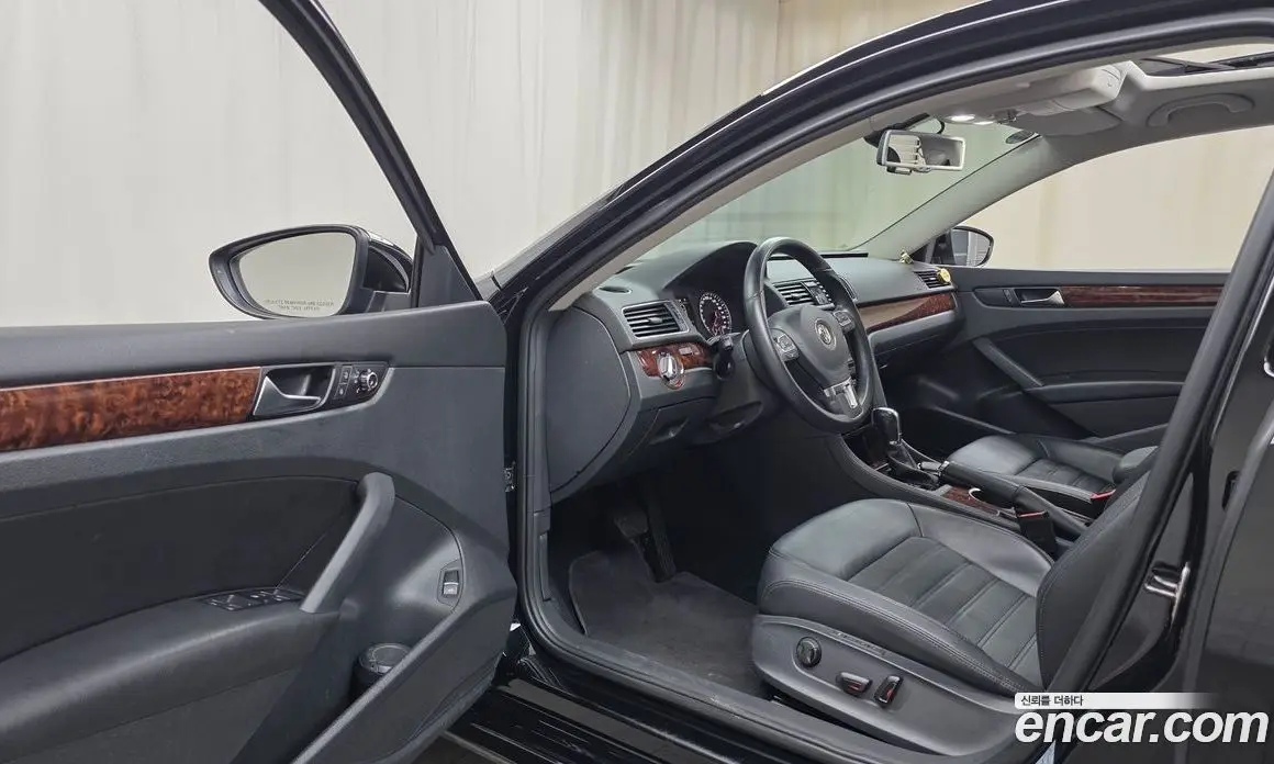 Volkswagen Passat 2013 2.5 автомат (гидро), фото 10 Volkswagen Passat 2013 2.5 автомат (гидро), фото 10