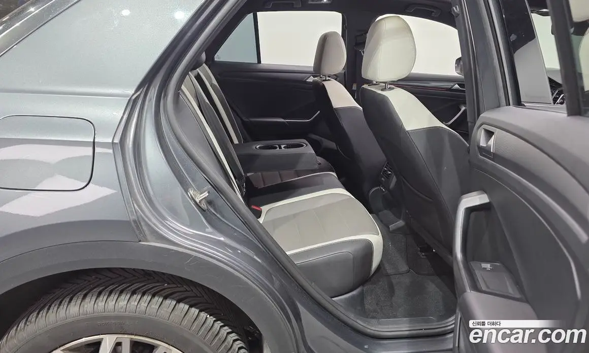 Volkswagen T-Roc 2022 2.0 автомат (гидро), фото 12 Volkswagen T-Roc 2022 2.0 автомат (гидро), фото 12