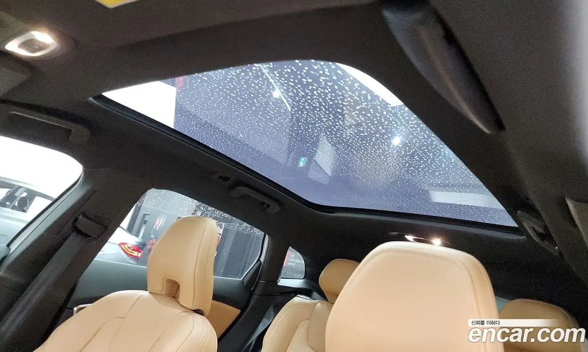 Volvo V40 2018 2.0 автомат (гидро), фото 22