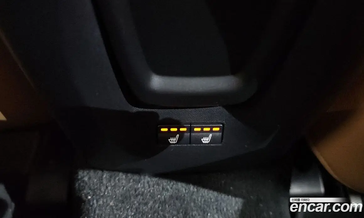 Volvo V40 2018 2.0 автомат (гидро), фото 31