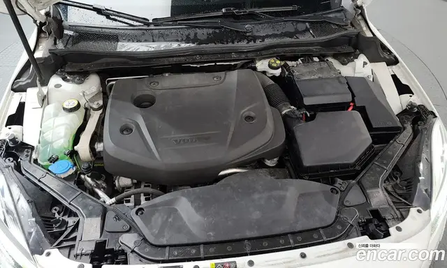 Volvo V40 2018 2.0 автомат (гидро), миниатюра 6