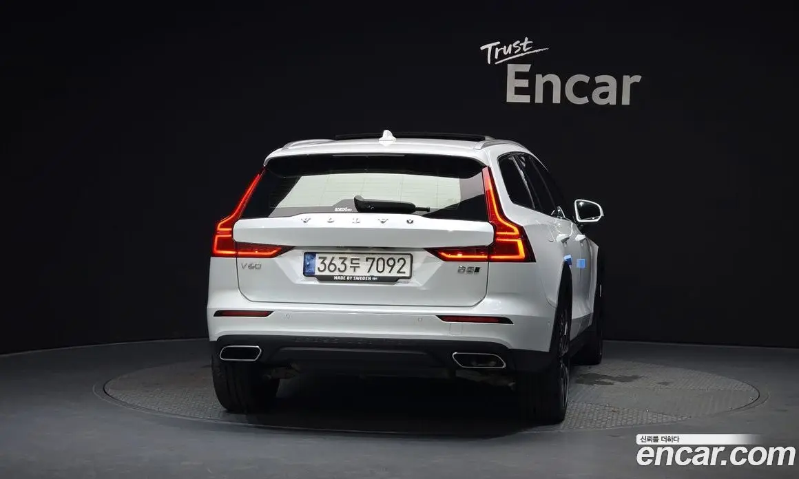 Volvo V60 2021 2.0 автомат (гидро), фото 4 Volvo V60 2021 2.0 автомат (гидро), фото 4
