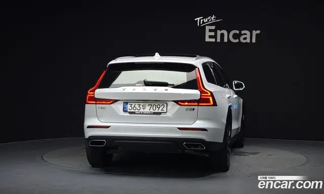 Volvo V60 2021 2.0 автомат (гидро), миниатюра 4 Volvo V60 2021 2.0 автомат (гидро), миниатюра 4
