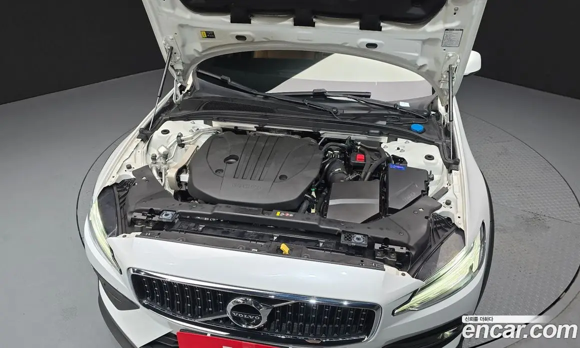 Volvo V60 2021 2.0 автомат (гидро), фото 6 Volvo V60 2021 2.0 автомат (гидро), фото 6