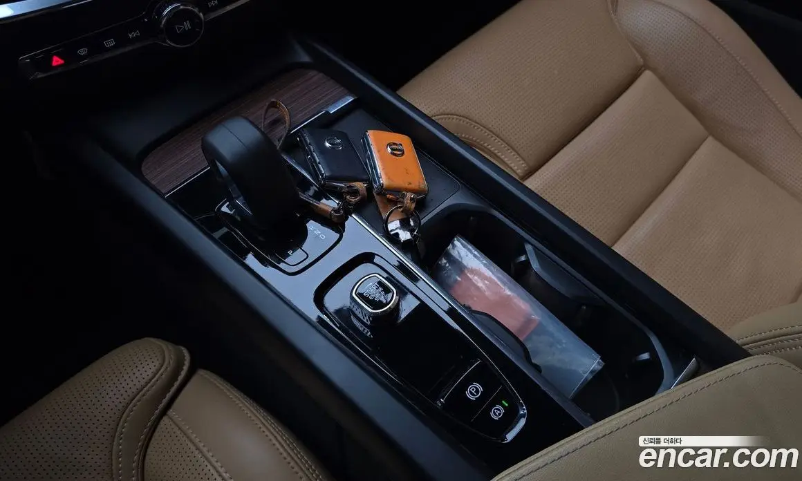 Volvo V60 2021 2.0 автомат (гидро), фото 9 Volvo V60 2021 2.0 автомат (гидро), фото 9